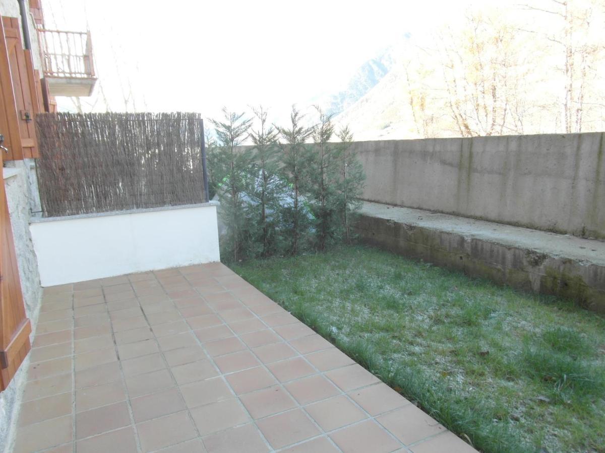 B25 - La Granja, Bajo con jardín - Villmor Benasque Exterior foto